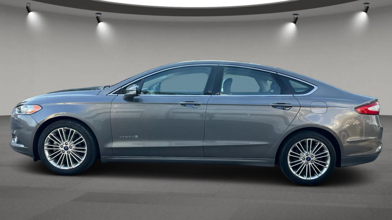 Ford Fusion Hybrid SE 2014