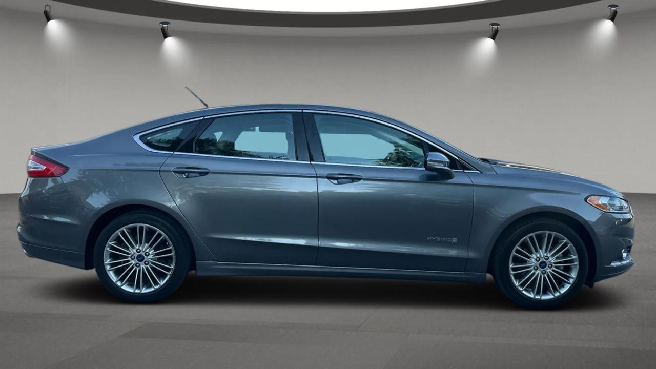 Ford Fusion Hybrid SE 2014