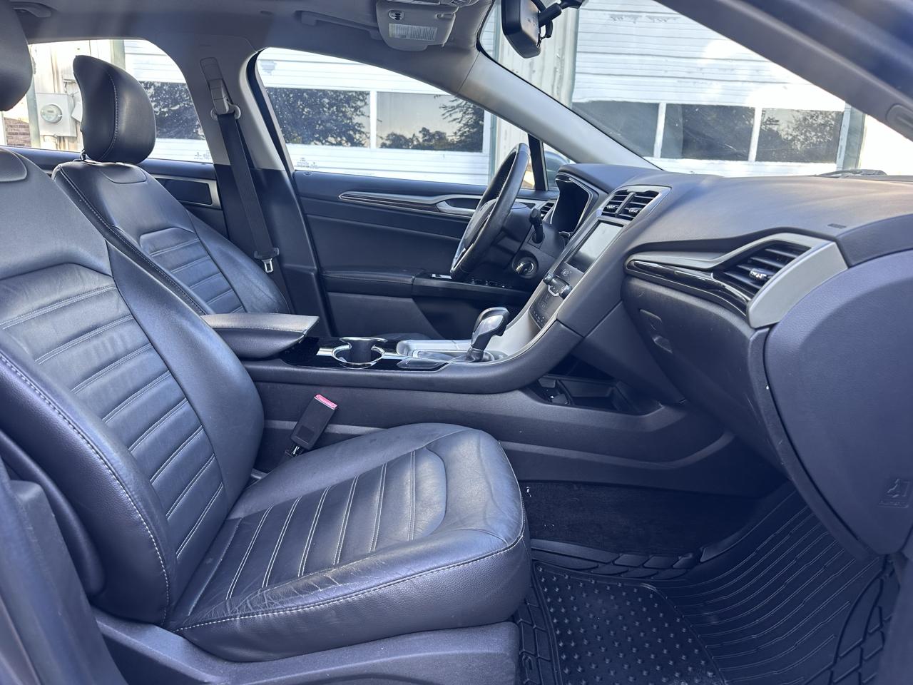 Ford Fusion Hybrid SE 2014