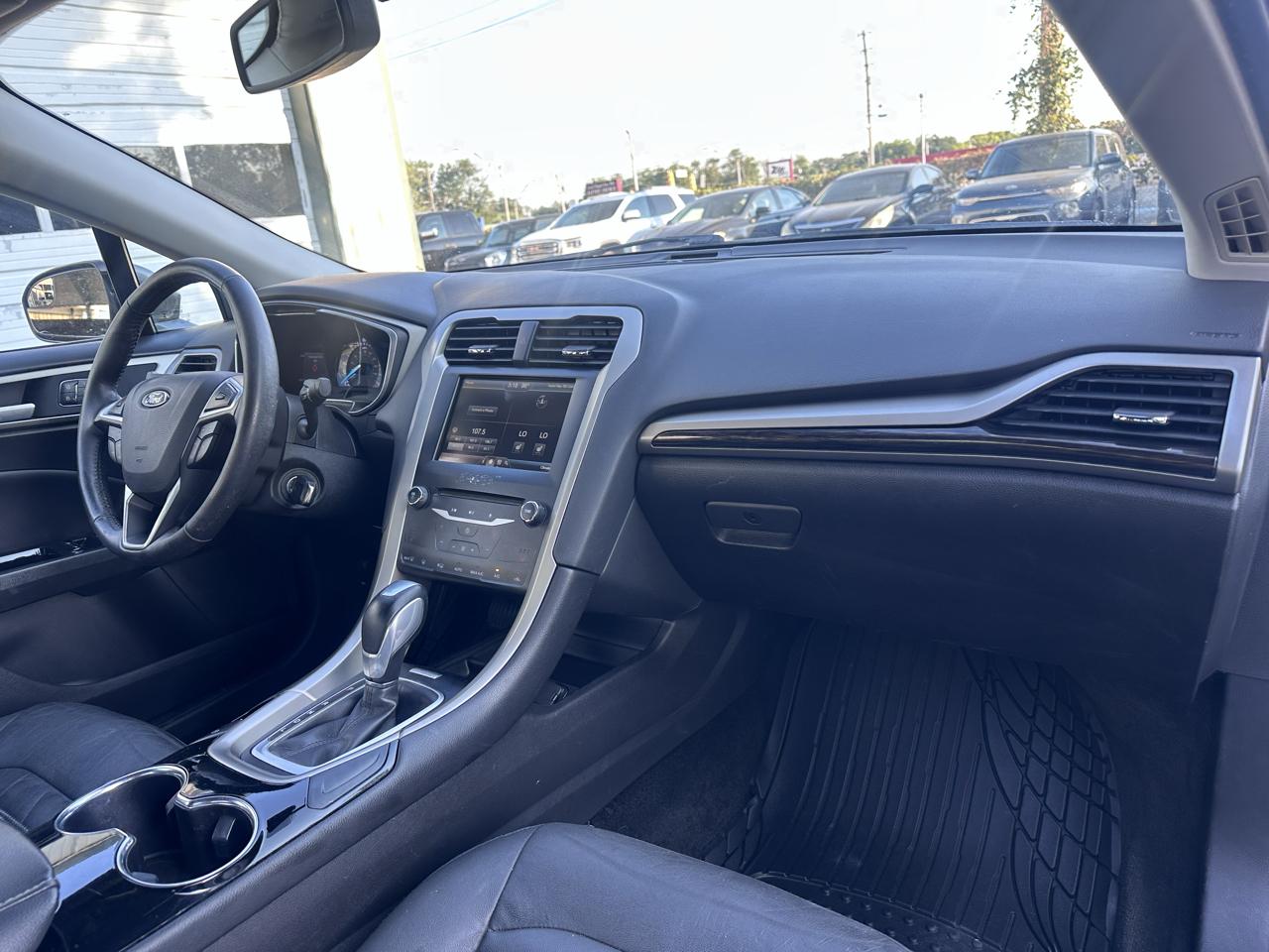 Ford Fusion Hybrid SE 2014