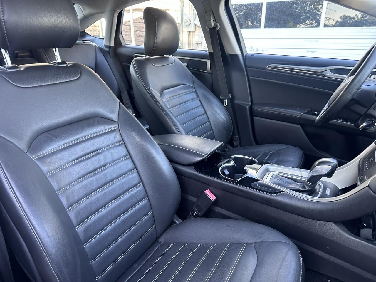 Ford Fusion Hybrid SE 2014