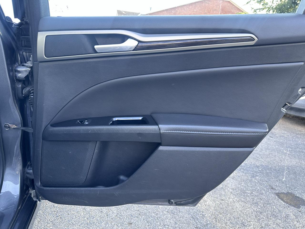 Ford Fusion Hybrid SE 2014