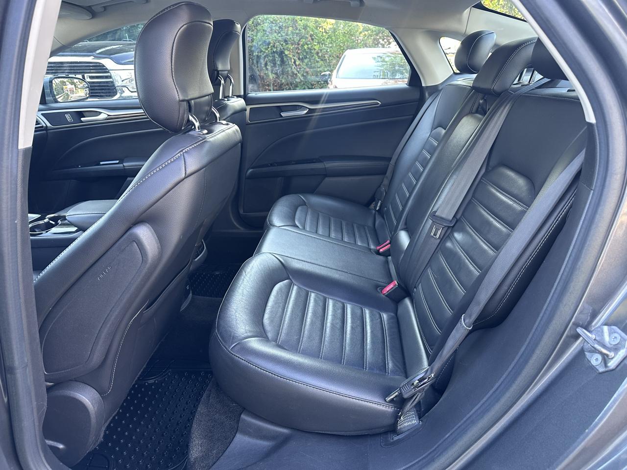 Ford Fusion Hybrid SE 2014