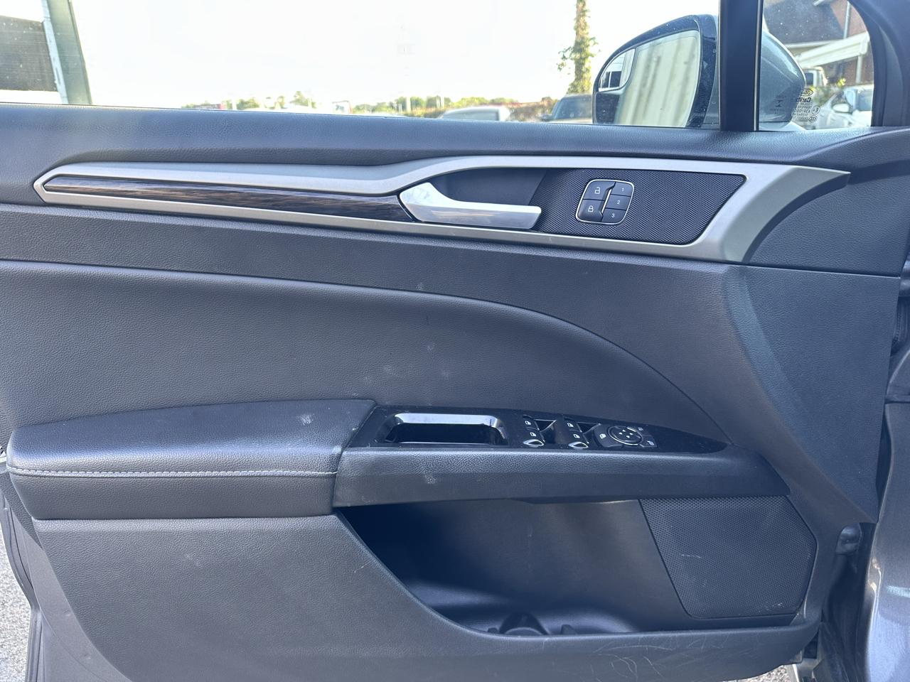 Ford Fusion Hybrid SE 2014