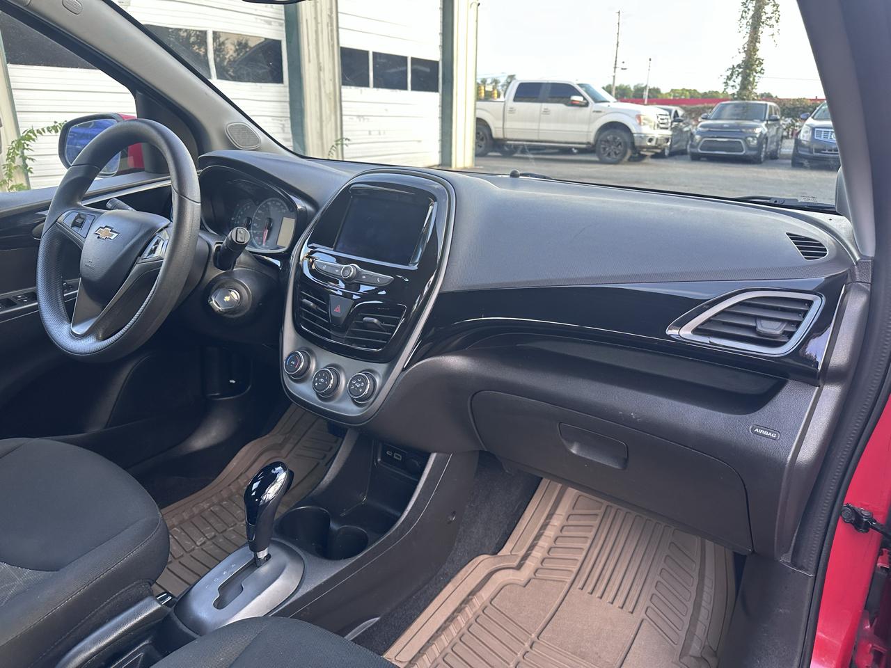 Chevrolet Spark photo 16