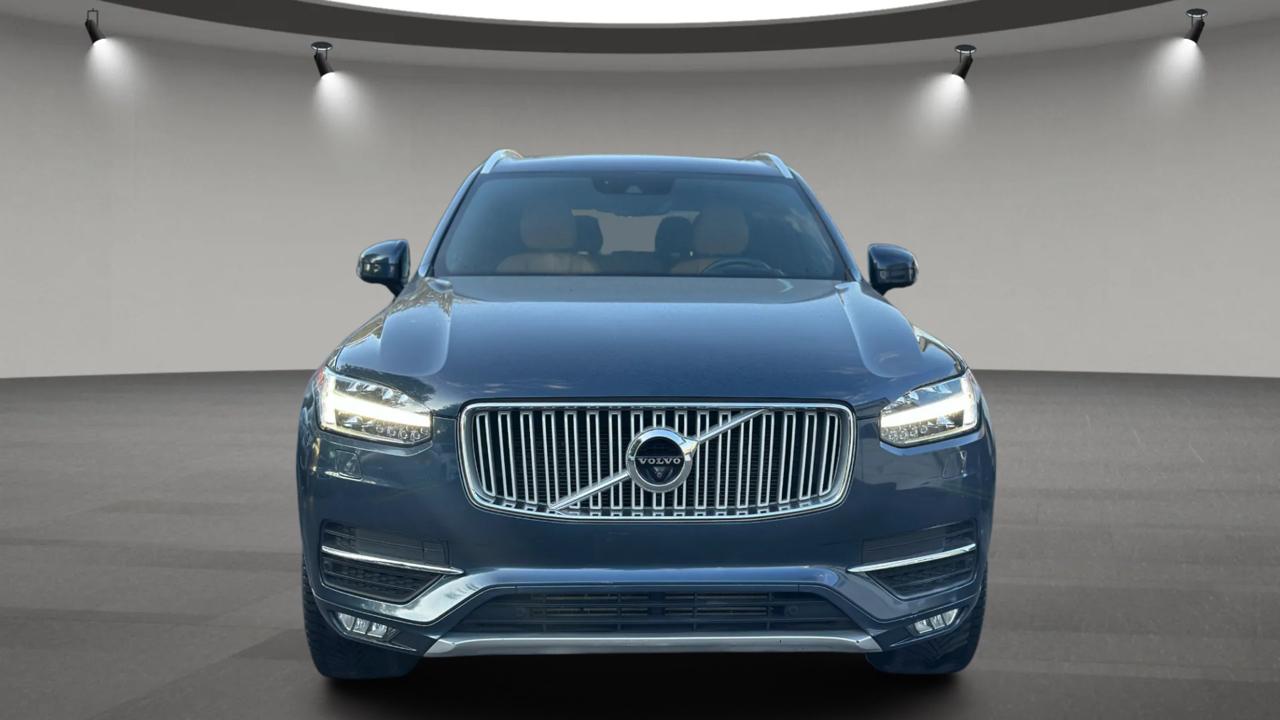 Volvo XC90 photo 2
