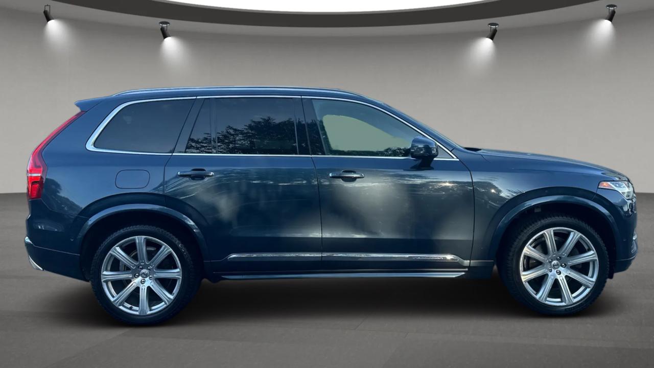 Volvo XC90 photo 8