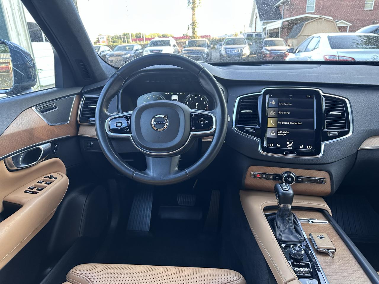 Volvo XC90 photo 14
