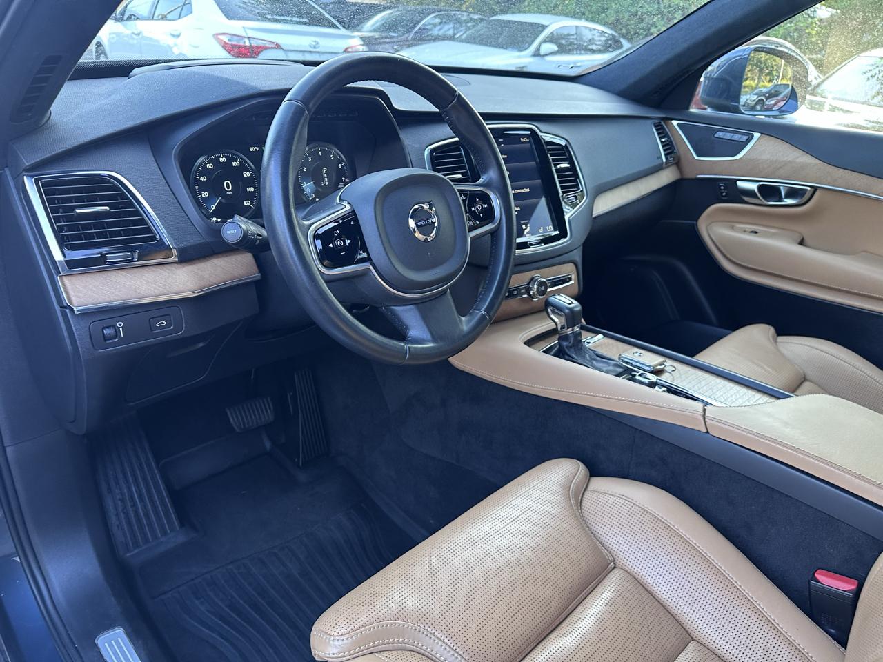 Volvo XC90 photo 10