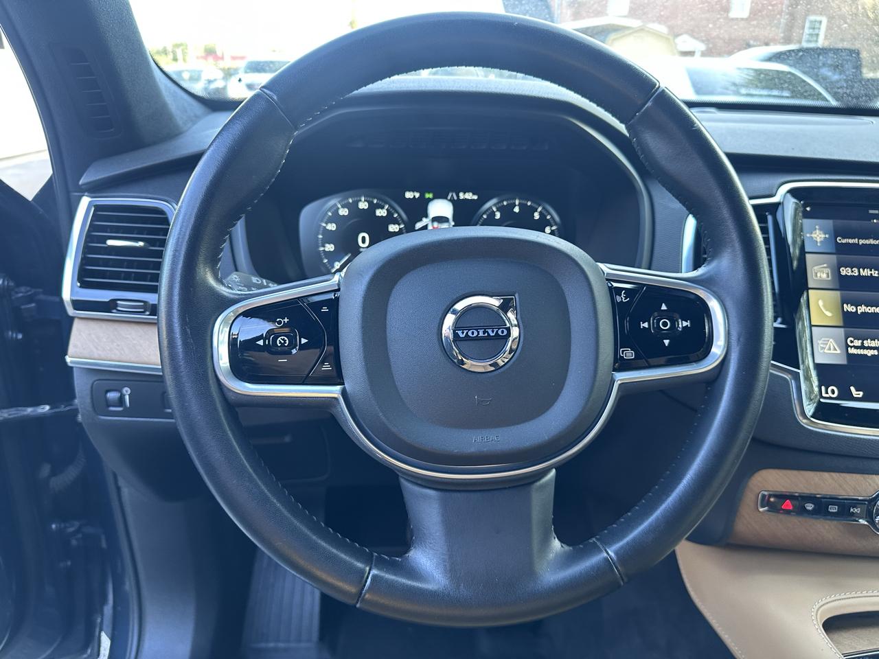 Volvo XC90 photo 27