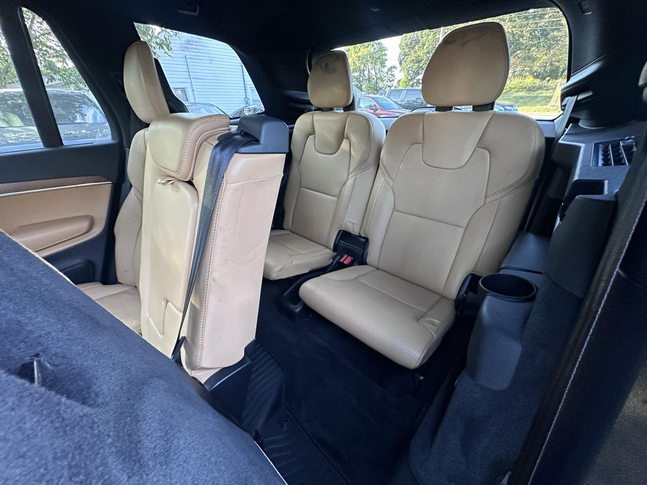 Volvo XC90 photo 22