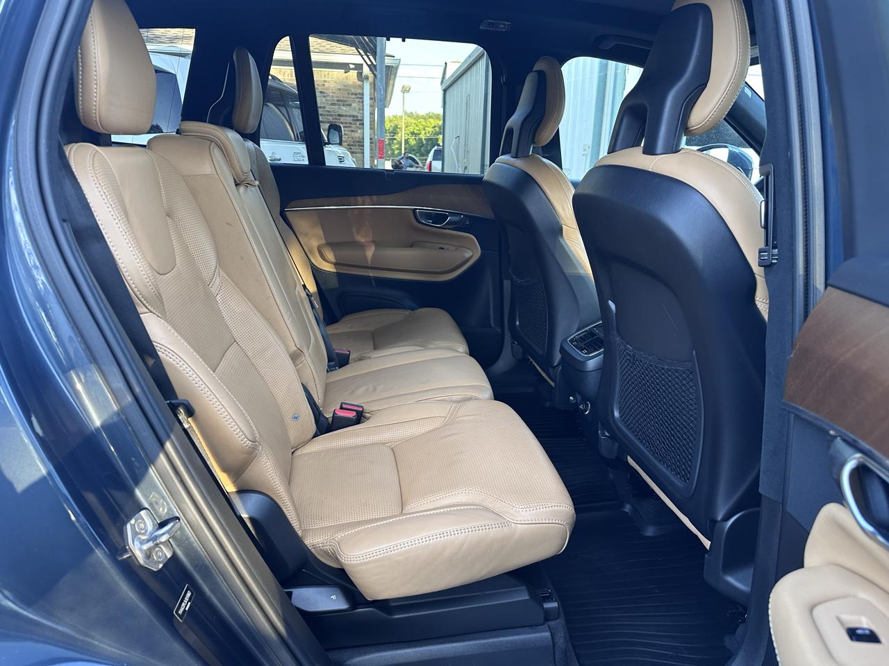 Volvo XC90 photo 26
