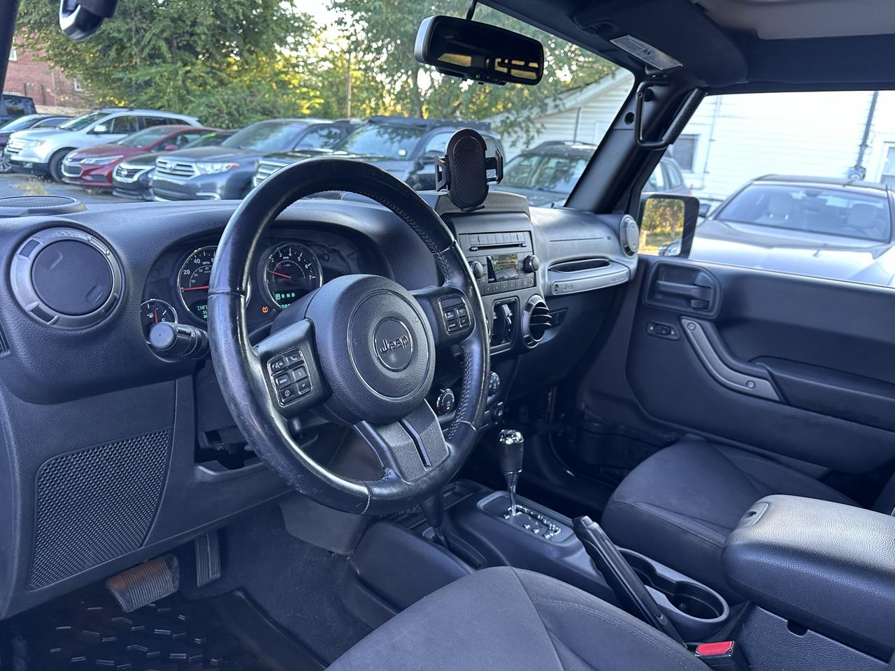 Jeep Wrangler photo 11