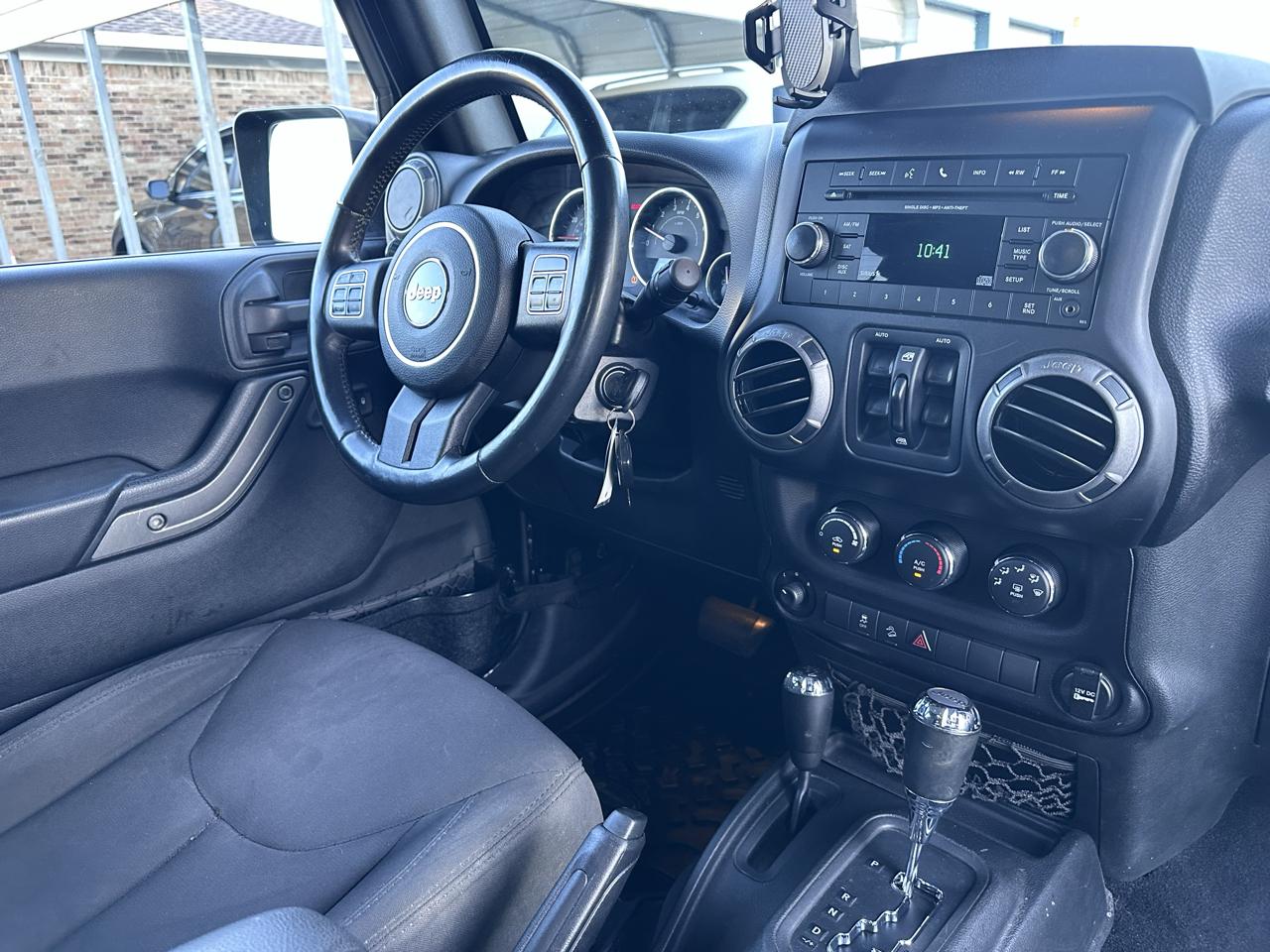 Jeep Wrangler photo 17