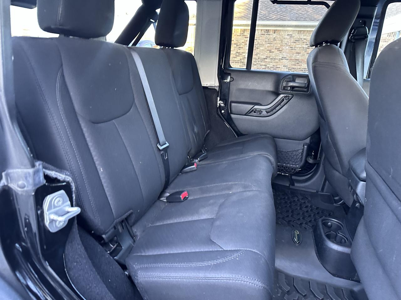 Jeep Wrangler photo 21