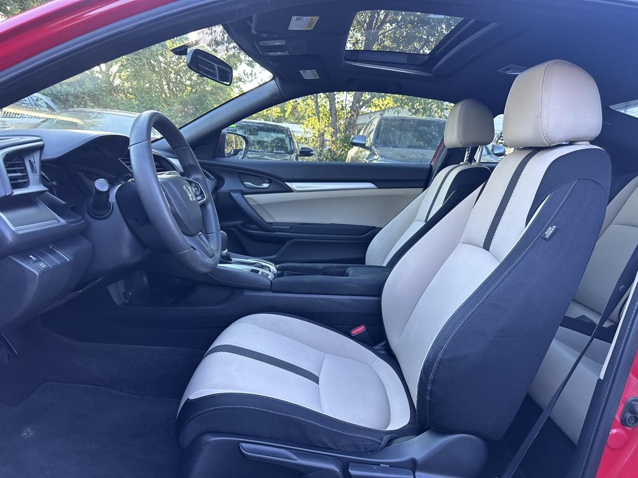 Honda Civic photo 10