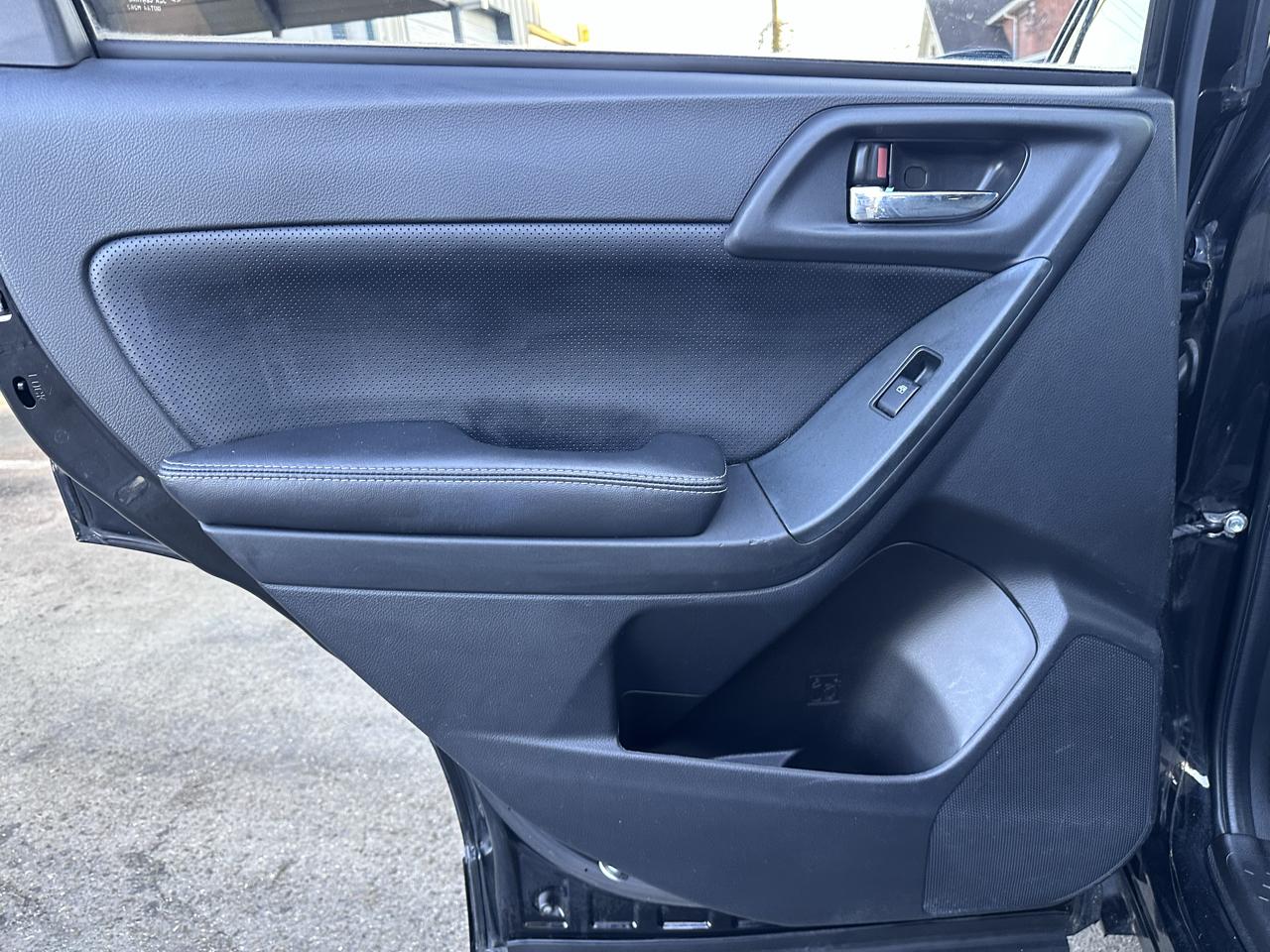 Subaru Forester 2.5i Limited 2014
