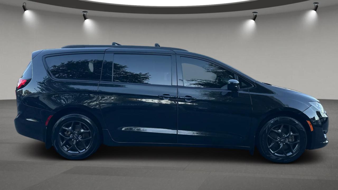 Chrysler Pacifica Touring-L Plus 2018