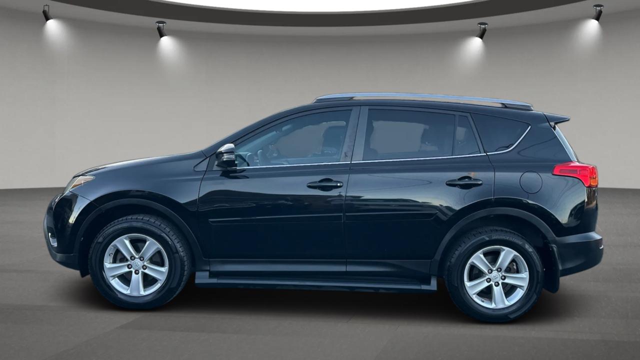 Toyota RAV4 XLE FWD 2013