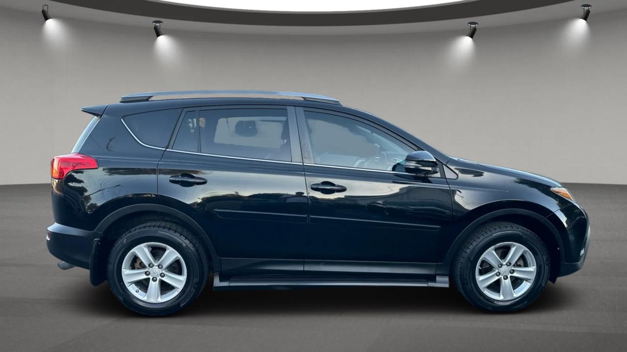 Toyota RAV4 XLE FWD 2013