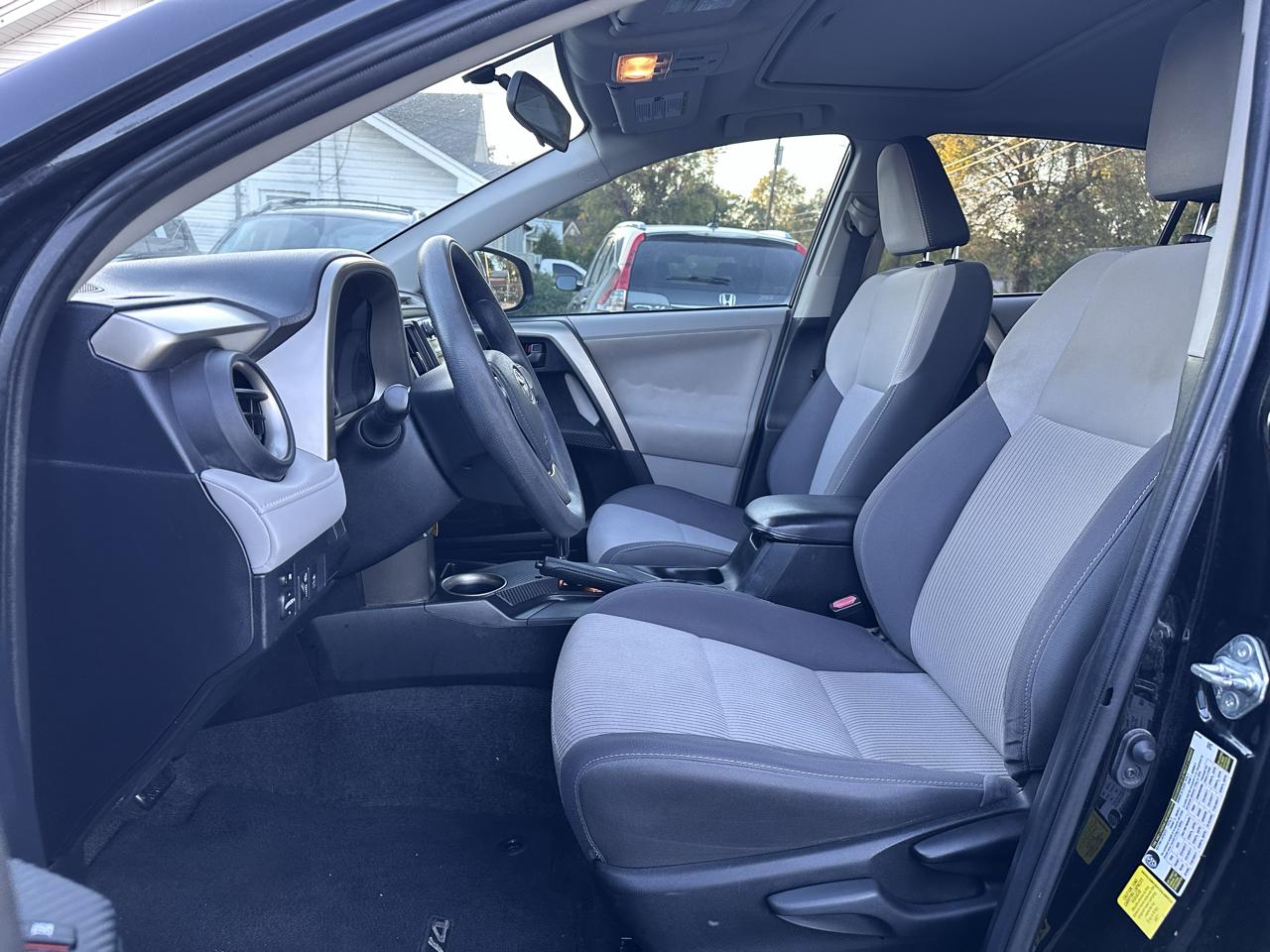 Toyota RAV4 XLE FWD 2013