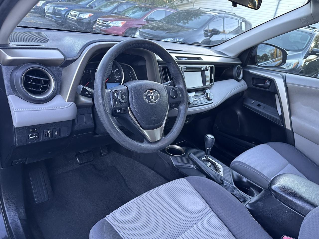 Toyota RAV4 XLE FWD 2013