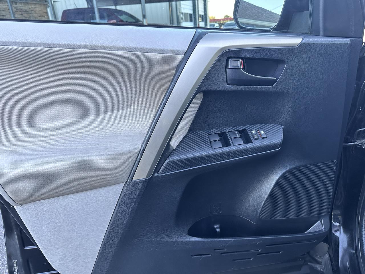 Toyota RAV4 XLE FWD 2013
