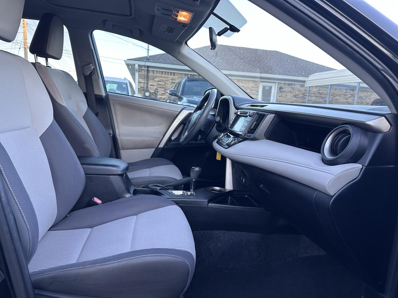 Toyota RAV4 XLE FWD 2013