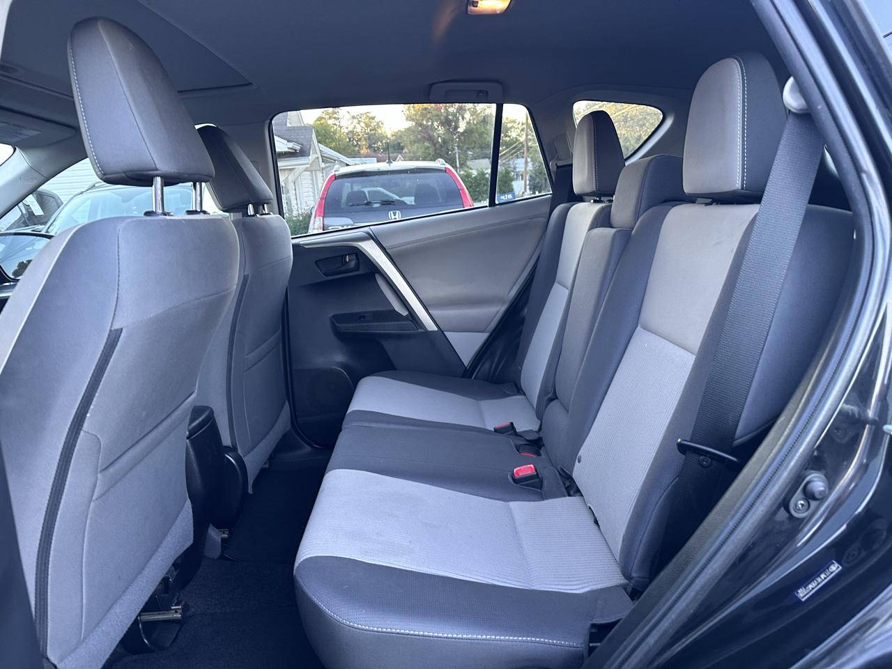 Toyota RAV4 XLE FWD 2013