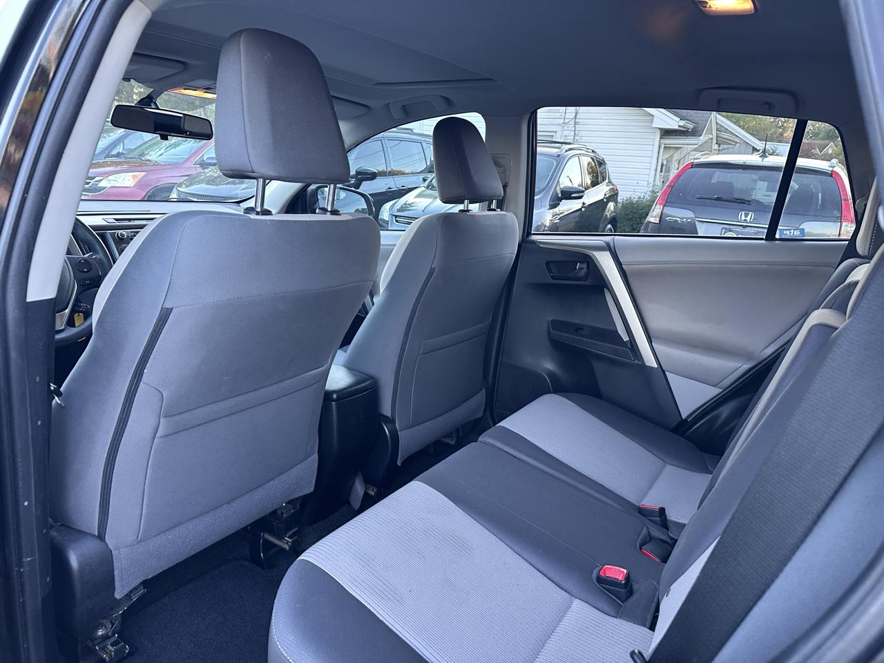 Toyota RAV4 XLE FWD 2013