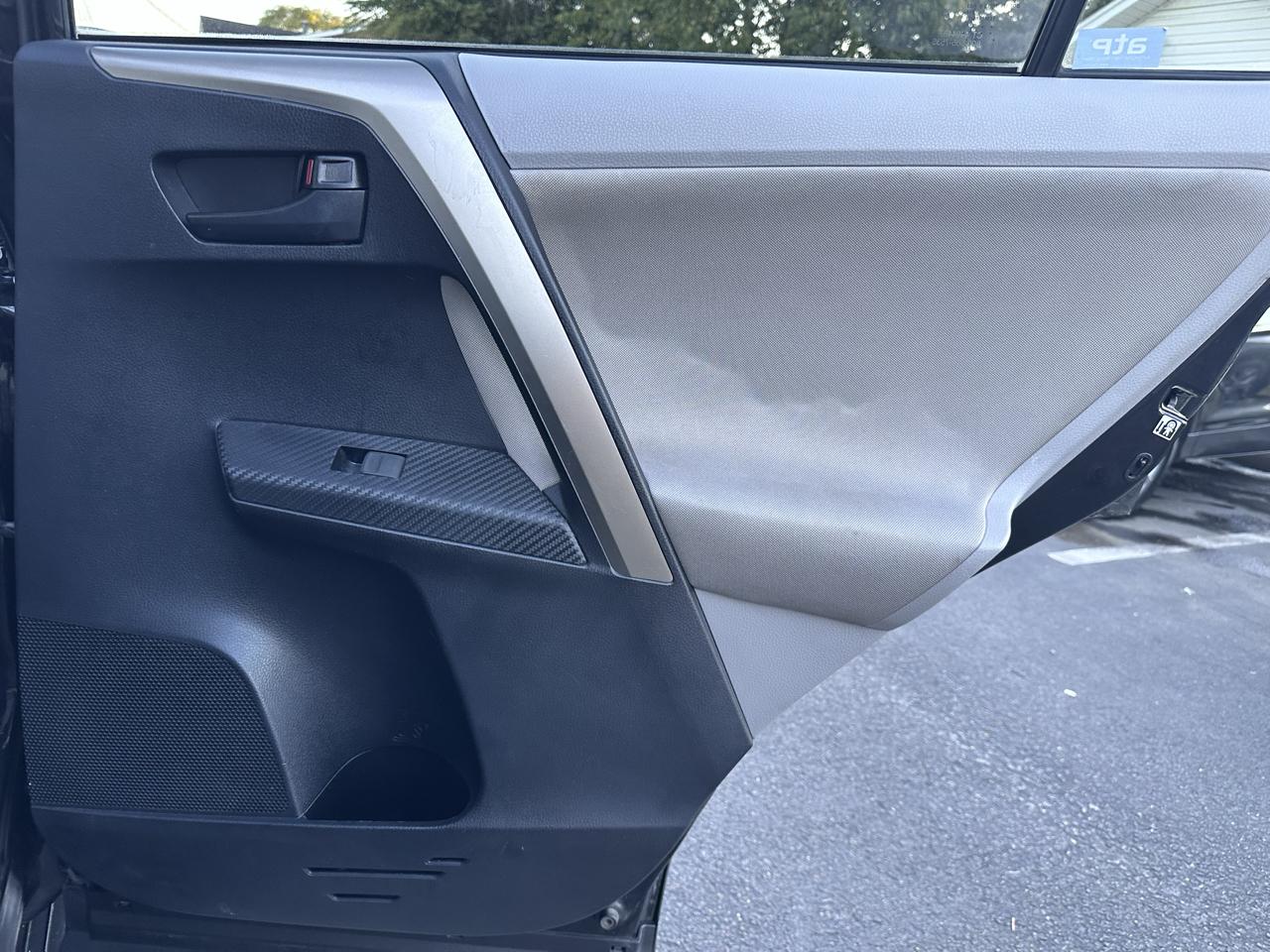 Toyota RAV4 XLE FWD 2013