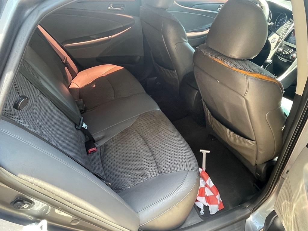 Hyundai Sonata SE Auto 2011