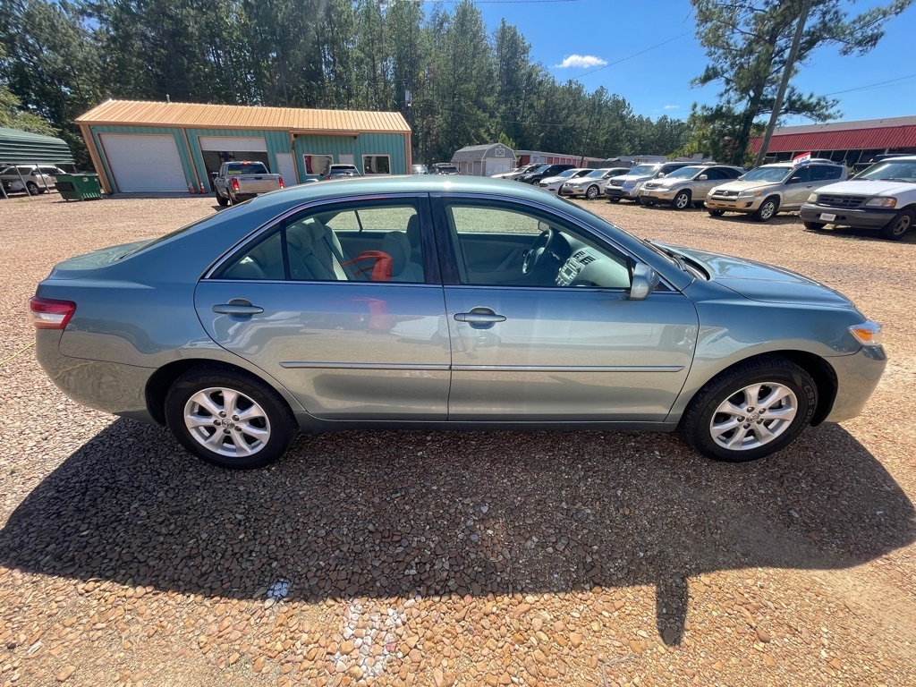 Toyota Camry Base 6-Spd AT 2011 Toyota Camry Base 6-Spd AT 2011