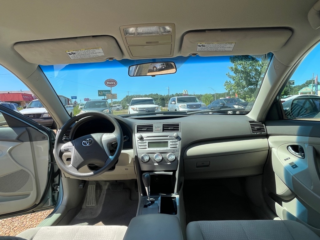 Toyota Camry Base 6-Spd AT 2011 Toyota Camry Base 6-Spd AT 2011