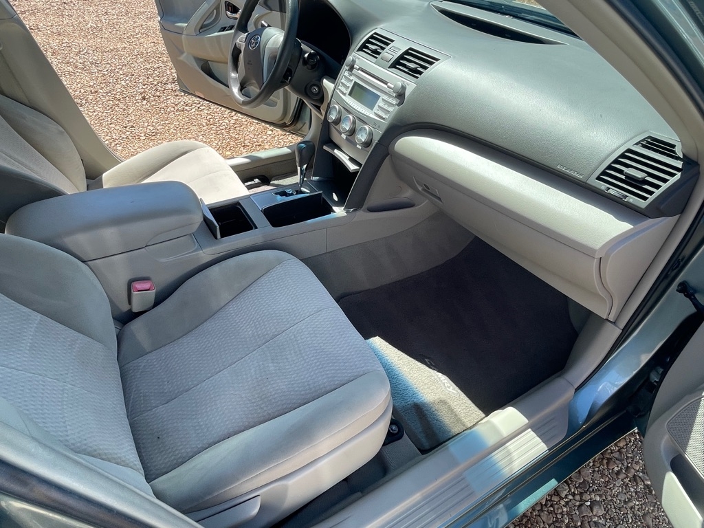 Toyota Camry Base 6-Spd AT 2011 Toyota Camry Base 6-Spd AT 2011