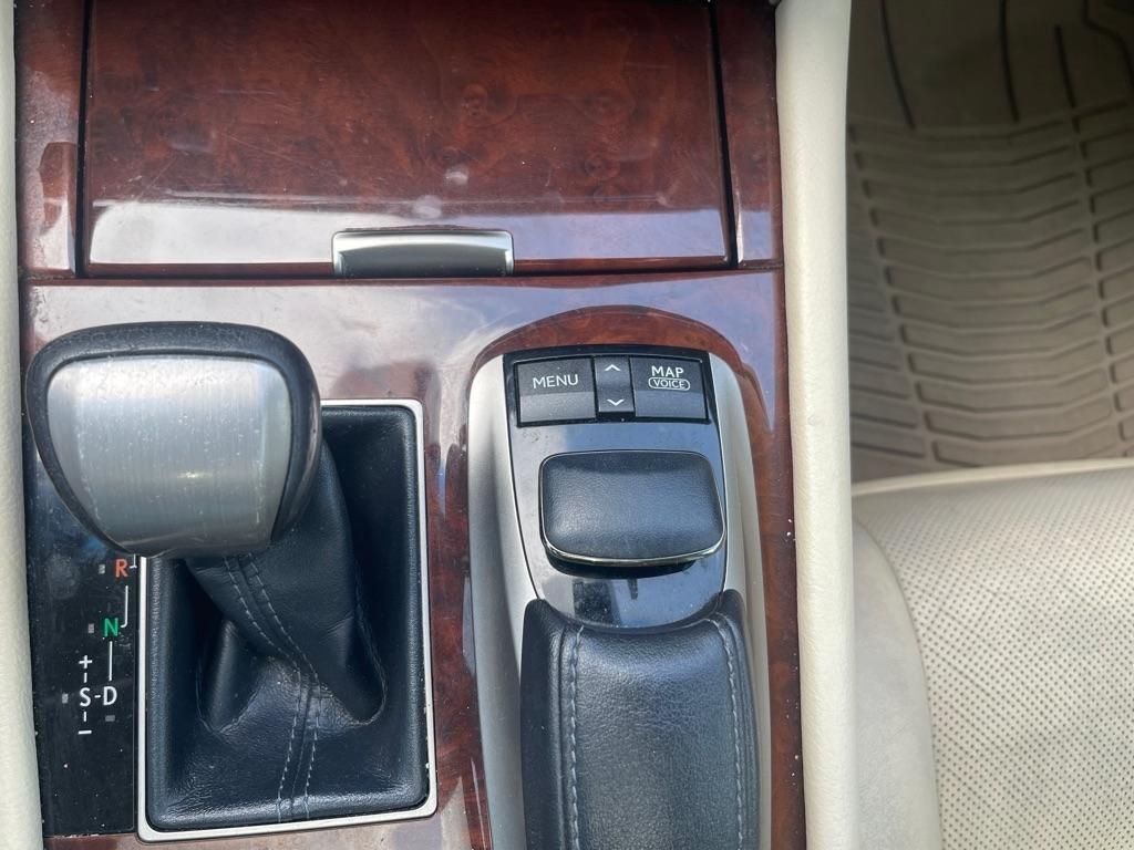 Lexus LS 460 Luxury Sedan AWD 2013