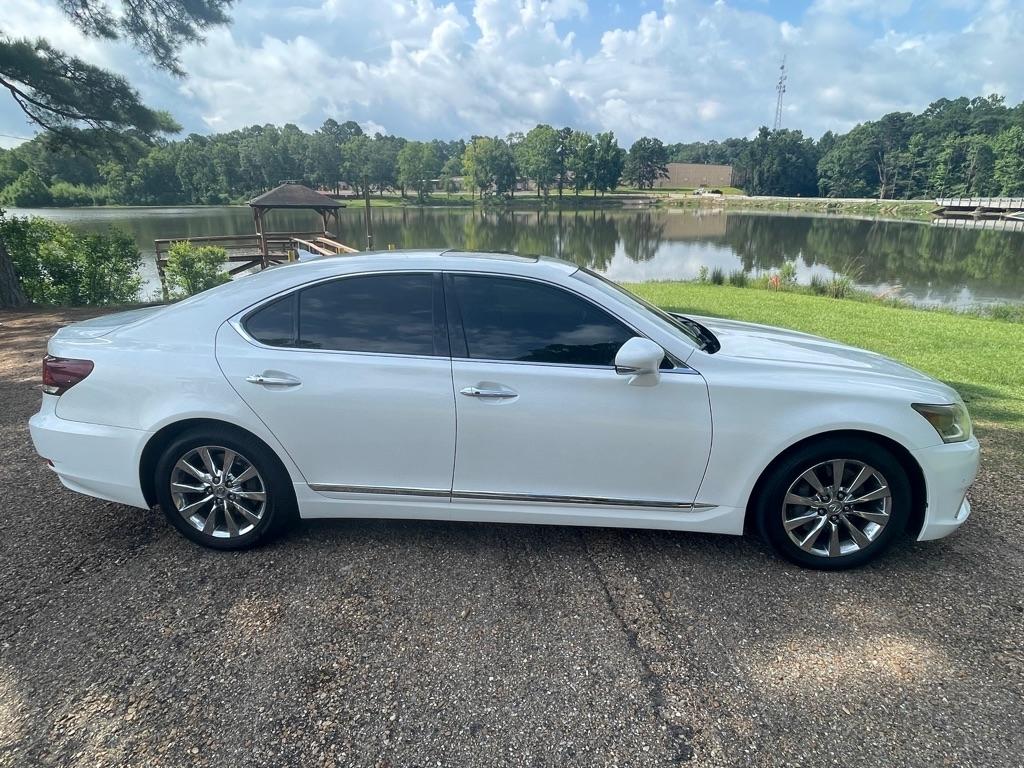 Lexus LS 460 Luxury Sedan AWD 2013