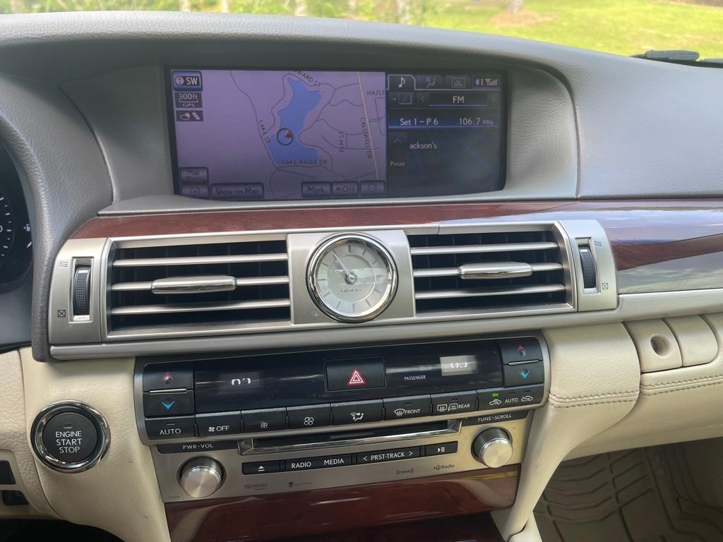 Lexus LS 460 Luxury Sedan AWD 2013