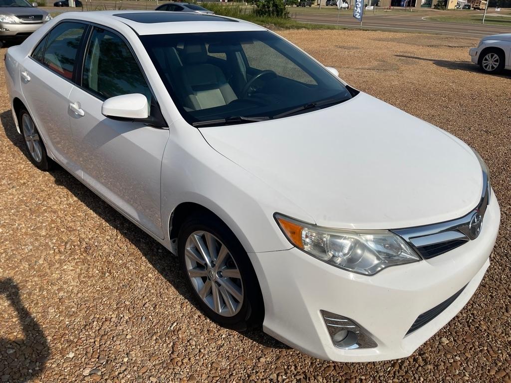 Toyota Camry SE 2012