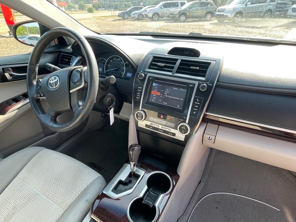 Toyota Camry SE 2012