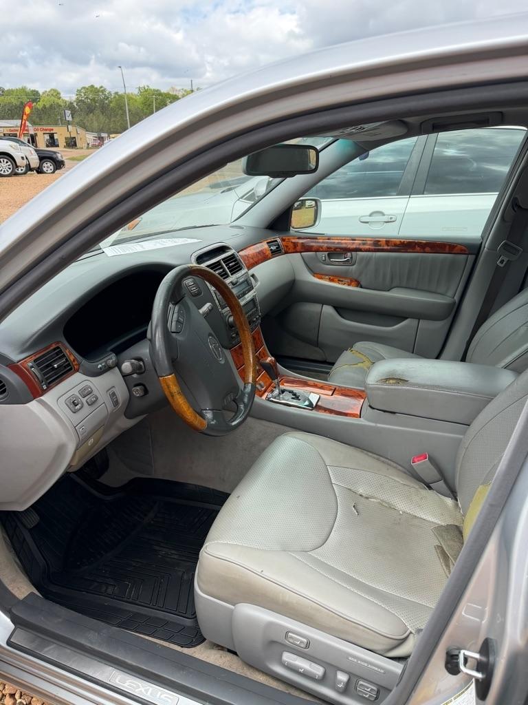 Lexus LS 430 Sedan 2005