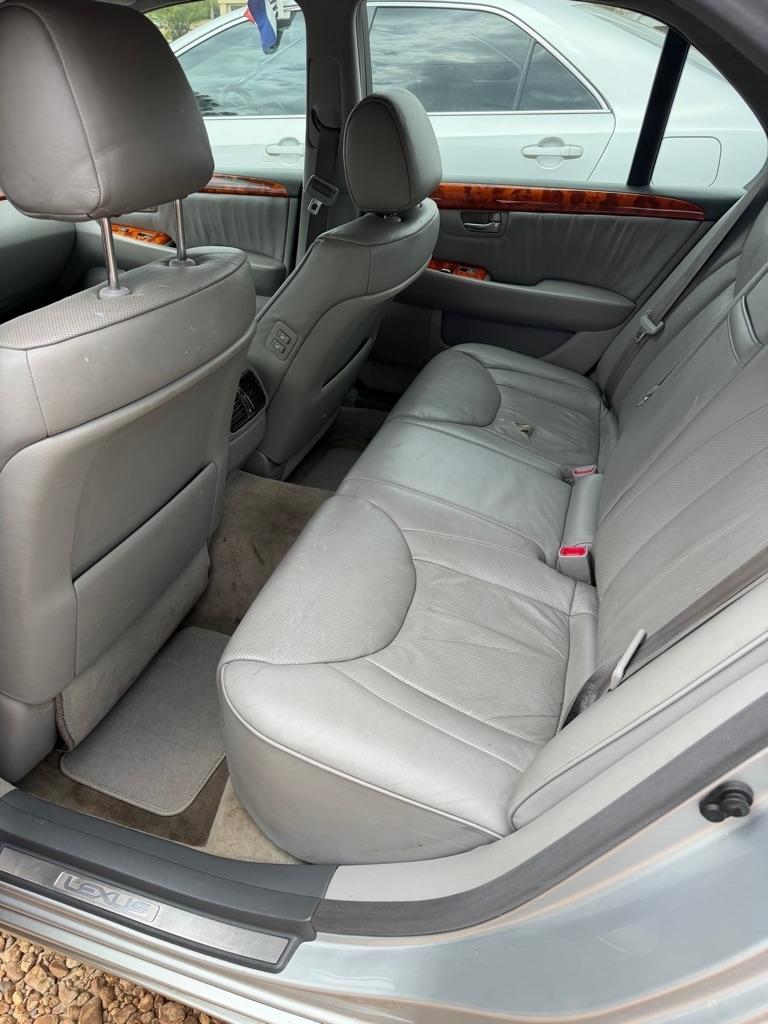 Lexus LS 430 Sedan 2005