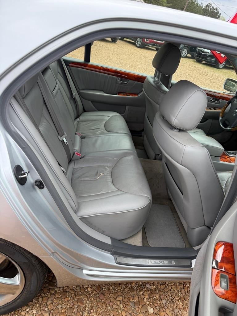 Lexus LS 430 Sedan 2005