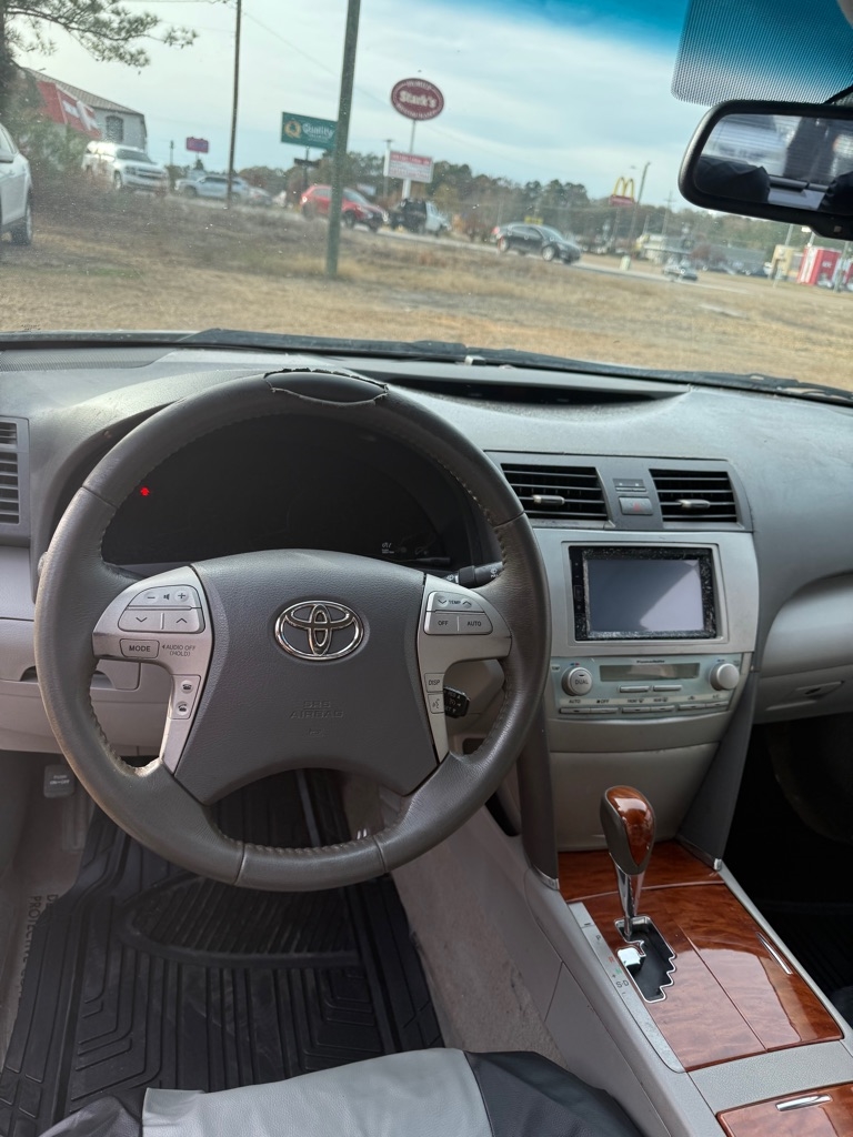 Toyota Camry SE V6 6-Spd AT 2009