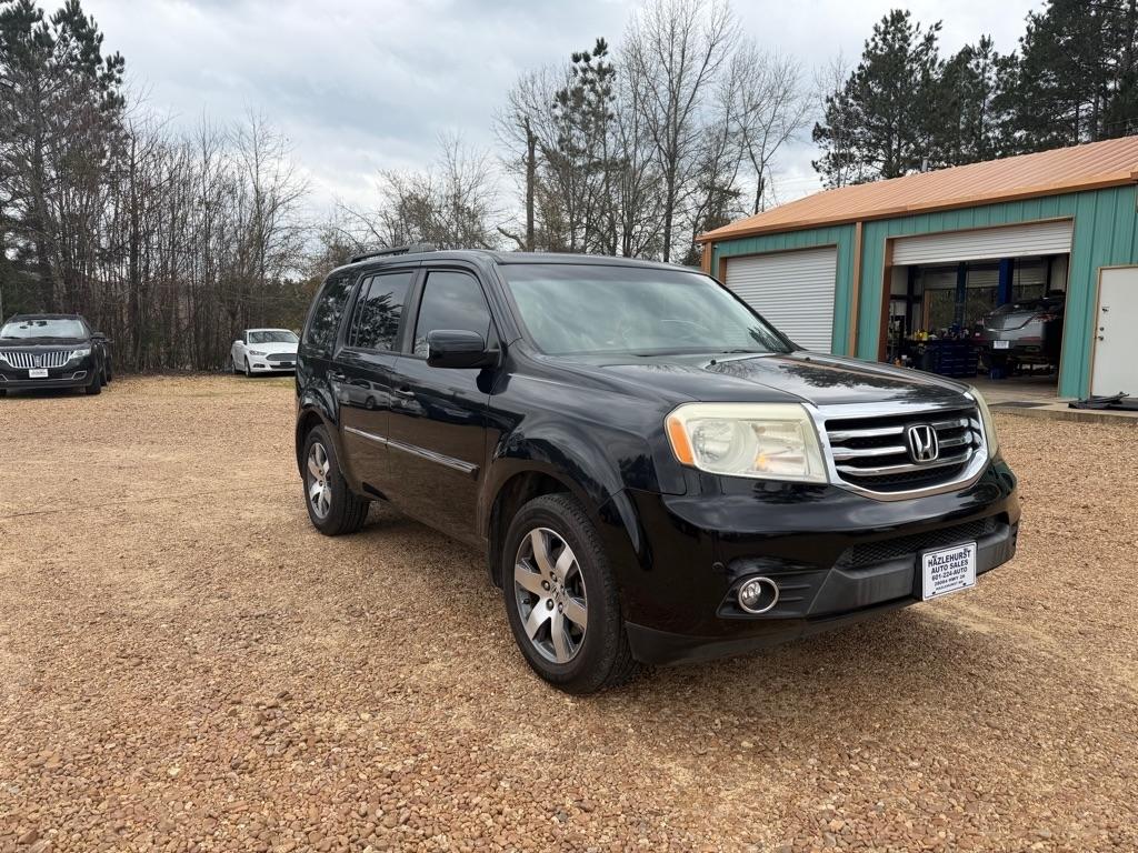 Honda Pilot Touring 2WD 5-Spd AT with DVD 2013