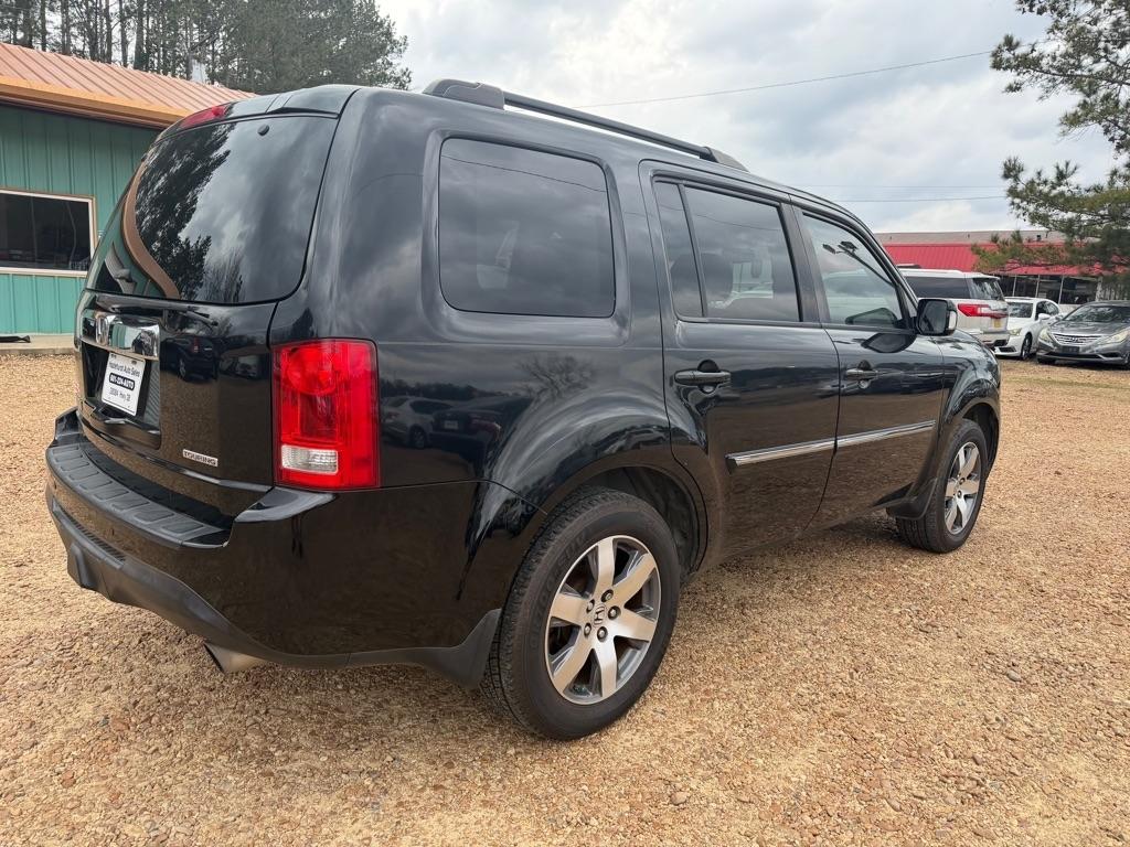 Honda Pilot Touring 2WD 5-Spd AT with DVD 2013