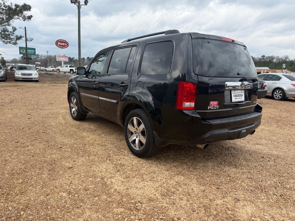 Honda Pilot Touring 2WD 5-Spd AT with DVD 2013