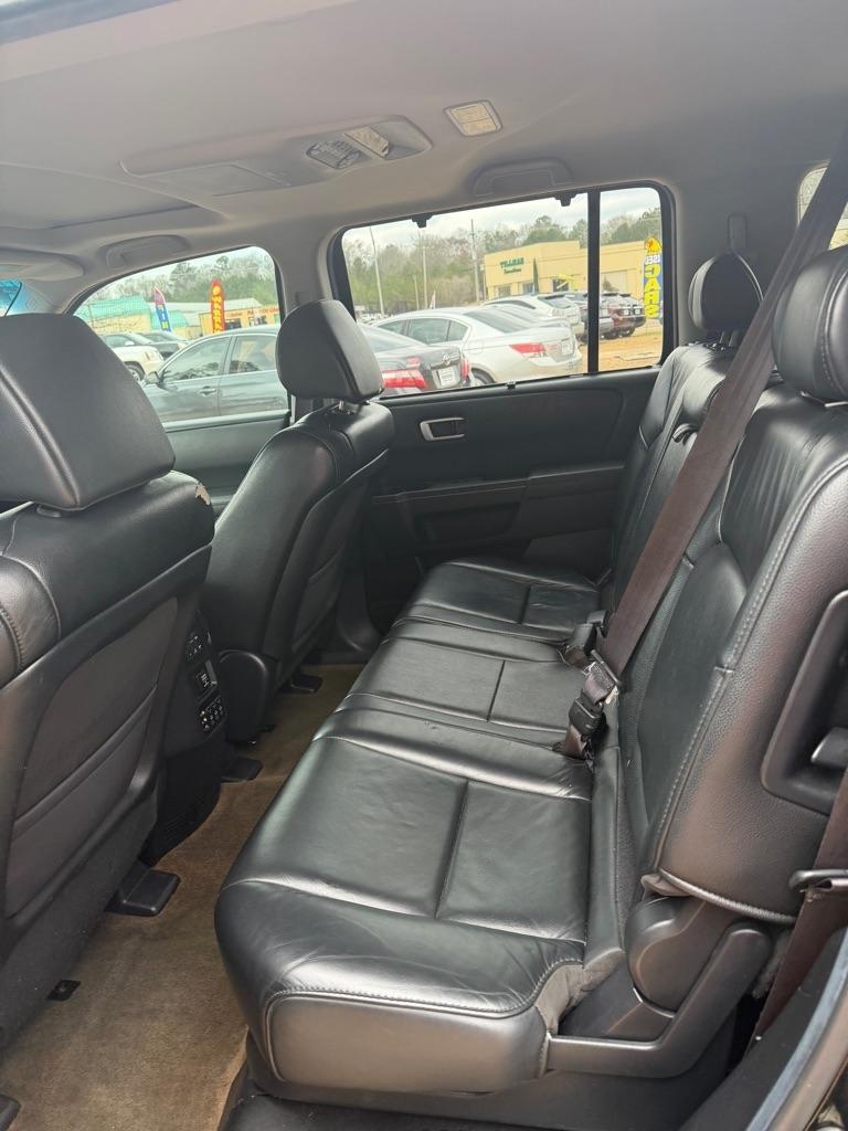 Honda Pilot Touring 2WD 5-Spd AT with DVD 2013