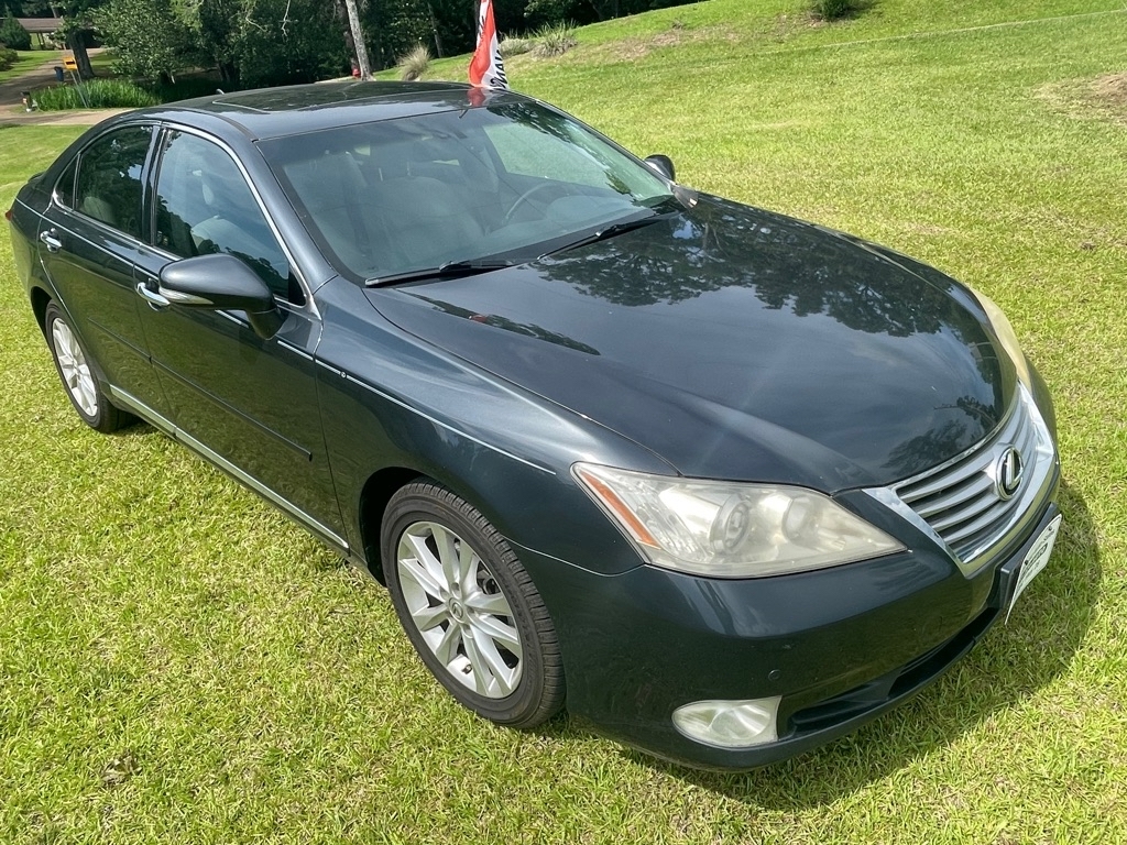 Lexus ES 350 Sedan 2011