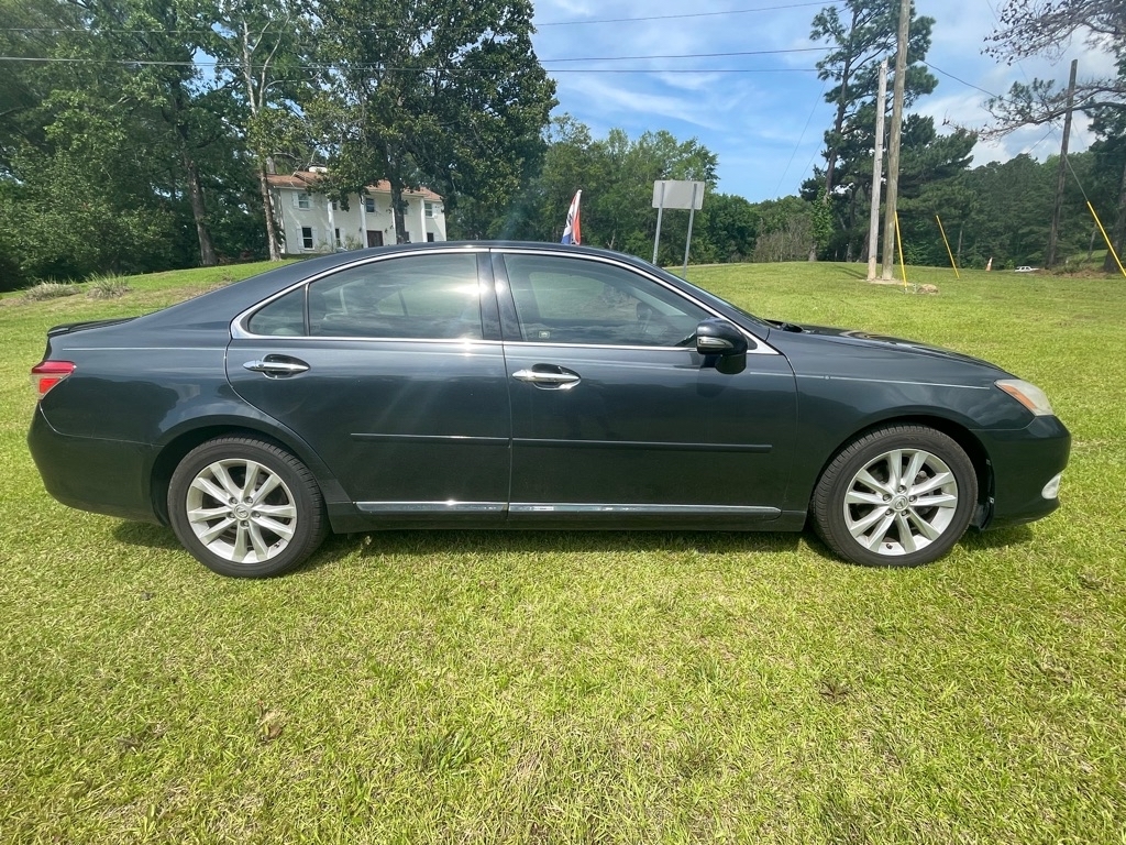 Lexus ES 350 Sedan 2011